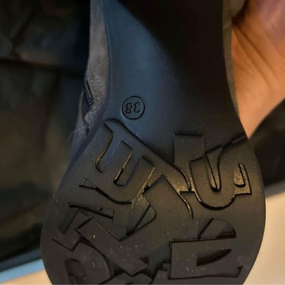 New in the Box! Miz Mooz Gray Suede High Knee Boots - Picture 5 of 5